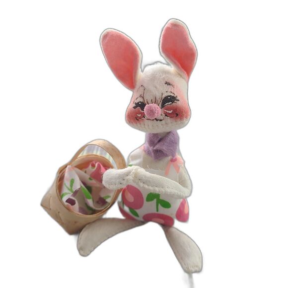Annalee Mobilitee Doll Vintage 1971 Collectible Poseable Easter Bunny W/ Basket - Picture 1 of 10